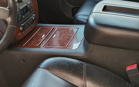 Chevrolet Tahoe III, 2011 год, 2 500 000 рублей, 14 фотография