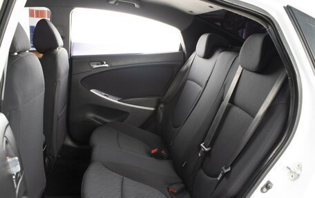 Hyundai Solaris II рестайлинг, 2011 год, 810 000 рублей, 8 фотография