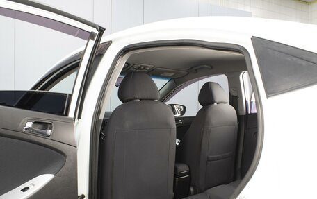 Hyundai Solaris II рестайлинг, 2011 год, 810 000 рублей, 10 фотография