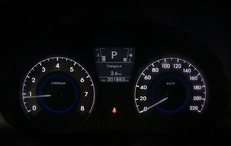 Hyundai Solaris II рестайлинг, 2011 год, 810 000 рублей, 13 фотография