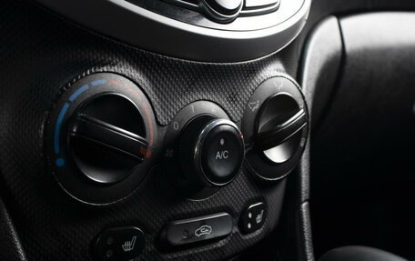 Hyundai Solaris II рестайлинг, 2011 год, 810 000 рублей, 15 фотография