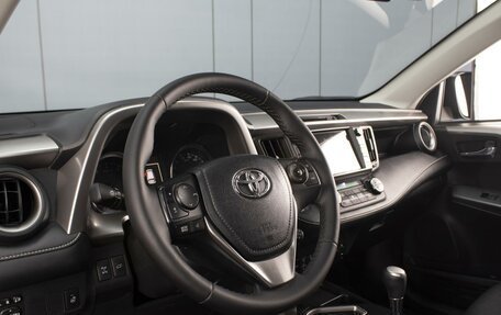 Toyota RAV4, 2017 год, 2 790 000 рублей, 12 фотография