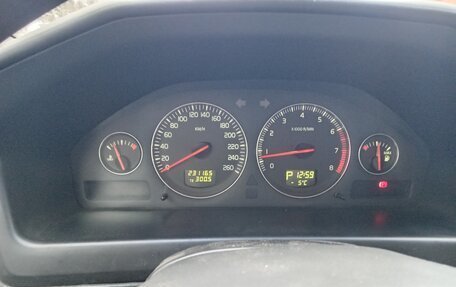 Volvo V70 III рестайлинг, 2004 год, 690 000 рублей, 7 фотография