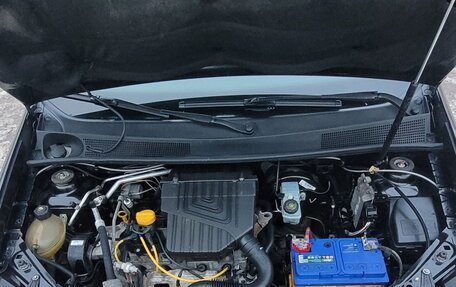 Renault Sandero II рестайлинг, 2014 год, 750 000 рублей, 2 фотография