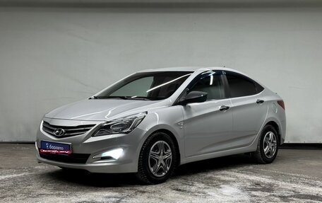 Hyundai Solaris II рестайлинг, 2015 год, 900 000 рублей, 1 фотография