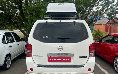 Nissan Pathfinder, 2011 год, 900 000 рублей, 4 фотография