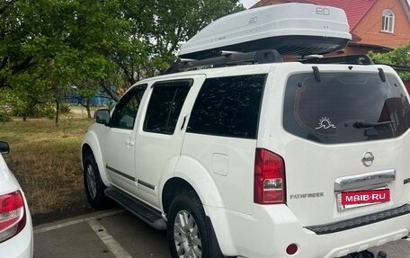 Nissan Pathfinder, 2011 год, 900 000 рублей, 3 фотография