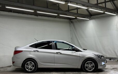 Hyundai Solaris II рестайлинг, 2015 год, 900 000 рублей, 10 фотография