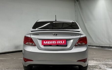 Hyundai Solaris II рестайлинг, 2015 год, 900 000 рублей, 7 фотография