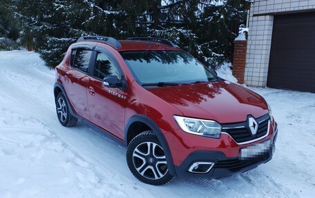 Renault Sandero II рестайлинг, 2018 год, 1 370 000 рублей, 2 фотография