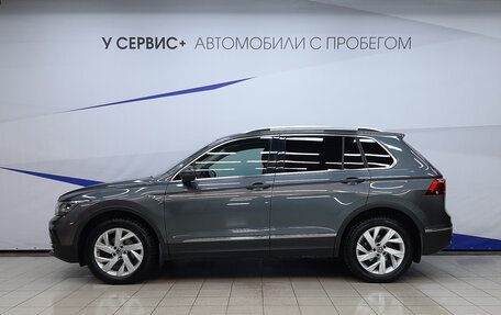 Volkswagen Tiguan II, 2021 год, 2 090 000 рублей, 2 фотография