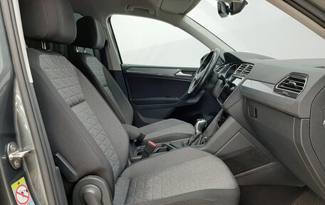 Volkswagen Tiguan II, 2021 год, 2 090 000 рублей, 11 фотография