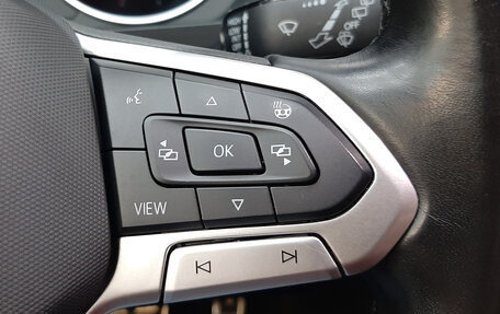 Volkswagen Tiguan II, 2021 год, 2 090 000 рублей, 17 фотография