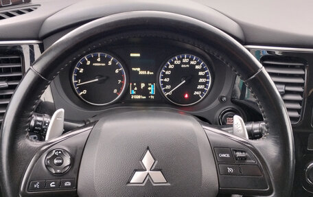 Mitsubishi Outlander III рестайлинг 3, 2014 год, 1 350 000 рублей, 6 фотография