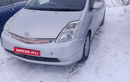 Toyota Prius, 2003 год, 550 000 рублей, 1 фотография