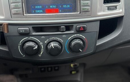 Toyota Hilux VII, 2012 год, 2 490 000 рублей, 14 фотография