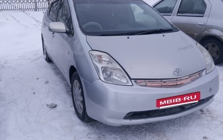 Toyota Prius, 2003 год, 550 000 рублей, 2 фотография