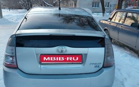 Toyota Prius, 2003 год, 550 000 рублей, 18 фотография