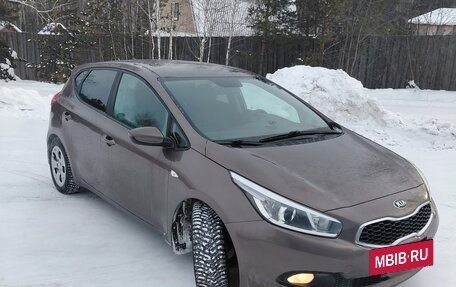 KIA cee'd III, 2015 год, 1 030 000 рублей, 2 фотография
