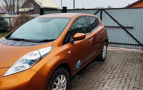 Nissan Leaf I, 2015 год, 1 300 000 рублей, 3 фотография