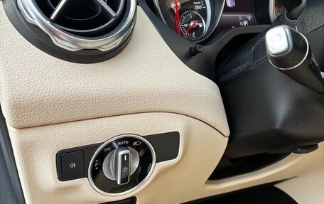 Mercedes-Benz GLA, 2018 год, 2 250 000 рублей, 19 фотография