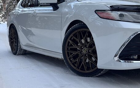 Toyota Camry, 2020 год, 2 700 000 рублей, 3 фотография