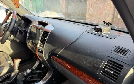 Toyota Land Cruiser Prado 120 рестайлинг, 2008 год, 1 750 000 рублей, 10 фотография