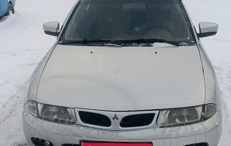 Mitsubishi Carisma I, 1996 год, 180 000 рублей, 1 фотография