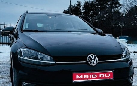 Volkswagen Golf VII, 2018 год, 1 490 000 рублей, 1 фотография