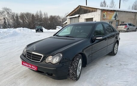 Mercedes-Benz C-Класс, 2002 год, 600 000 рублей, 1 фотография