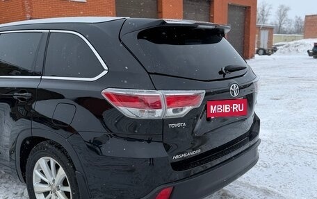 Toyota Highlander III, 2014 год, 2 550 000 рублей, 5 фотография