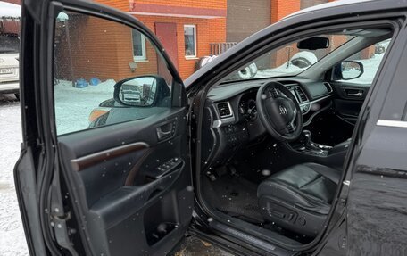 Toyota Highlander III, 2014 год, 2 550 000 рублей, 30 фотография