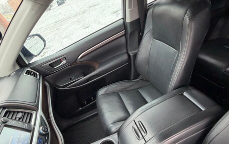 Toyota Highlander III, 2014 год, 2 550 000 рублей, 31 фотография