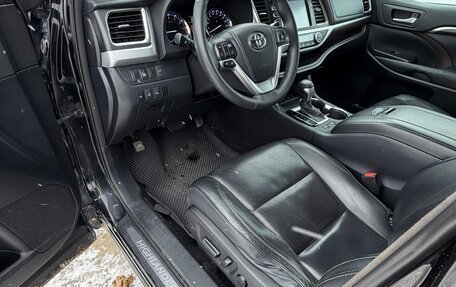 Toyota Highlander III, 2014 год, 2 550 000 рублей, 38 фотография