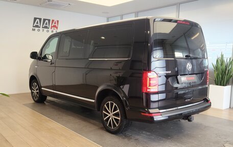 Volkswagen Multivan T6 рестайлинг, 2019 год, 3 490 000 рублей, 5 фотография