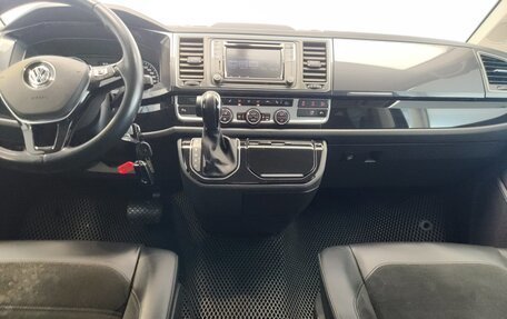 Volkswagen Multivan T6 рестайлинг, 2019 год, 3 490 000 рублей, 13 фотография