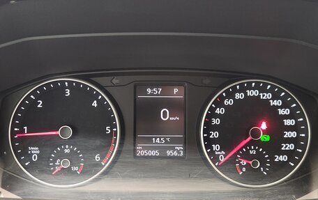 Volkswagen Multivan T6 рестайлинг, 2019 год, 3 490 000 рублей, 12 фотография