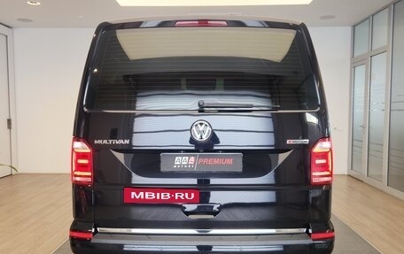 Volkswagen Multivan T6 рестайлинг, 2019 год, 3 490 000 рублей, 6 фотография