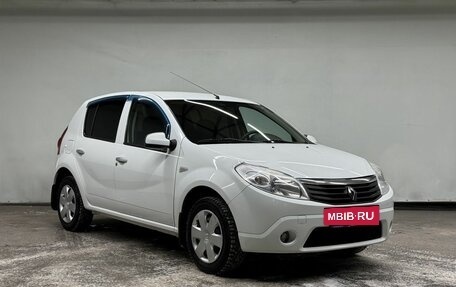 Renault Sandero II рестайлинг, 2014 год, 650 000 рублей, 2 фотография