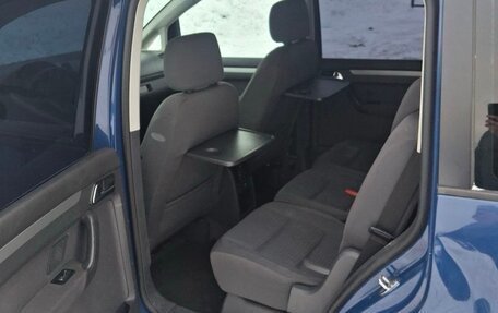 Volkswagen Touran III, 2004 год, 400 000 рублей, 10 фотография