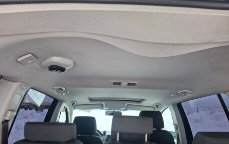 Volkswagen Touran III, 2004 год, 400 000 рублей, 12 фотография