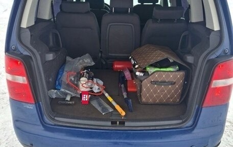 Volkswagen Touran III, 2004 год, 400 000 рублей, 11 фотография