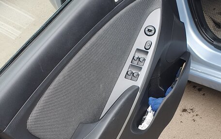 Hyundai Solaris II рестайлинг, 2011 год, 575 000 рублей, 7 фотография