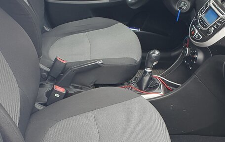 Hyundai Solaris II рестайлинг, 2011 год, 575 000 рублей, 9 фотография