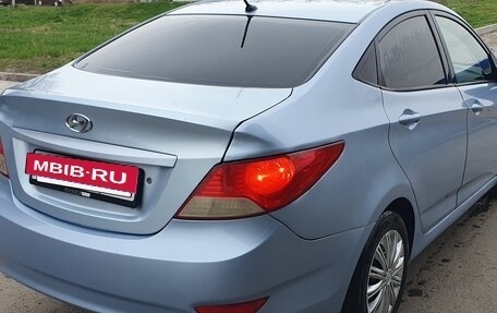 Hyundai Solaris II рестайлинг, 2011 год, 575 000 рублей, 3 фотография