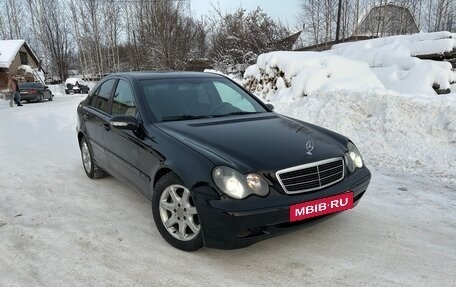 Mercedes-Benz C-Класс, 2002 год, 600 000 рублей, 3 фотография