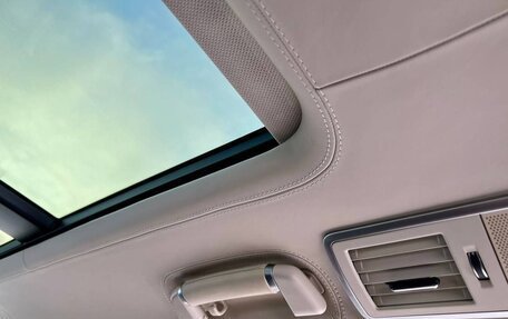 Land Rover Range Rover IV рестайлинг, 2016 год, 36 фотография