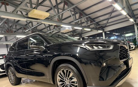 Toyota Highlander, 2025 год, 5 799 000 рублей, 16 фотография