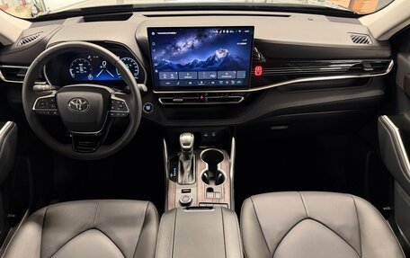 Toyota Highlander, 2025 год, 5 799 000 рублей, 21 фотография