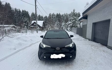 Toyota C-HR I рестайлинг, 2018 год, 2 000 000 рублей, 4 фотография